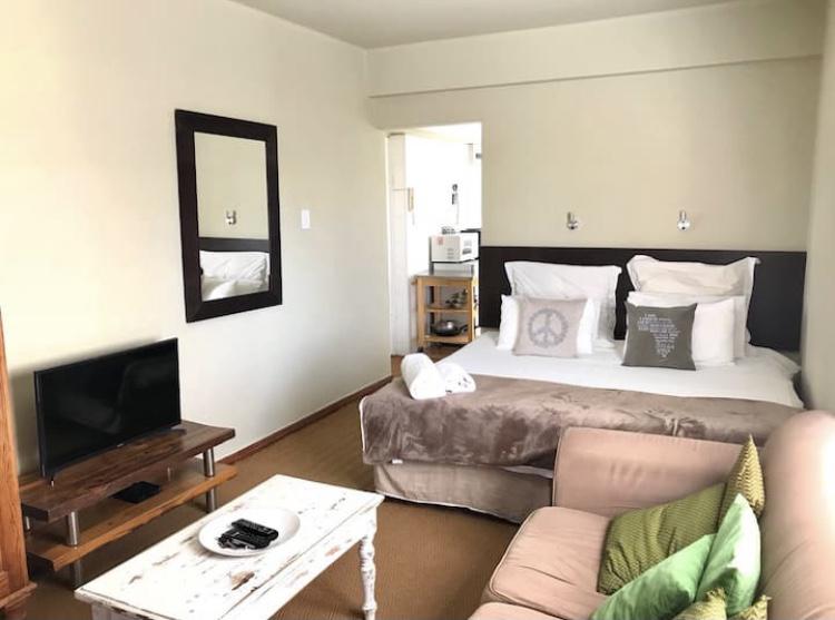 To Let 1 Bedroom Property for Rent in Cape Town City Centre Western Cape
